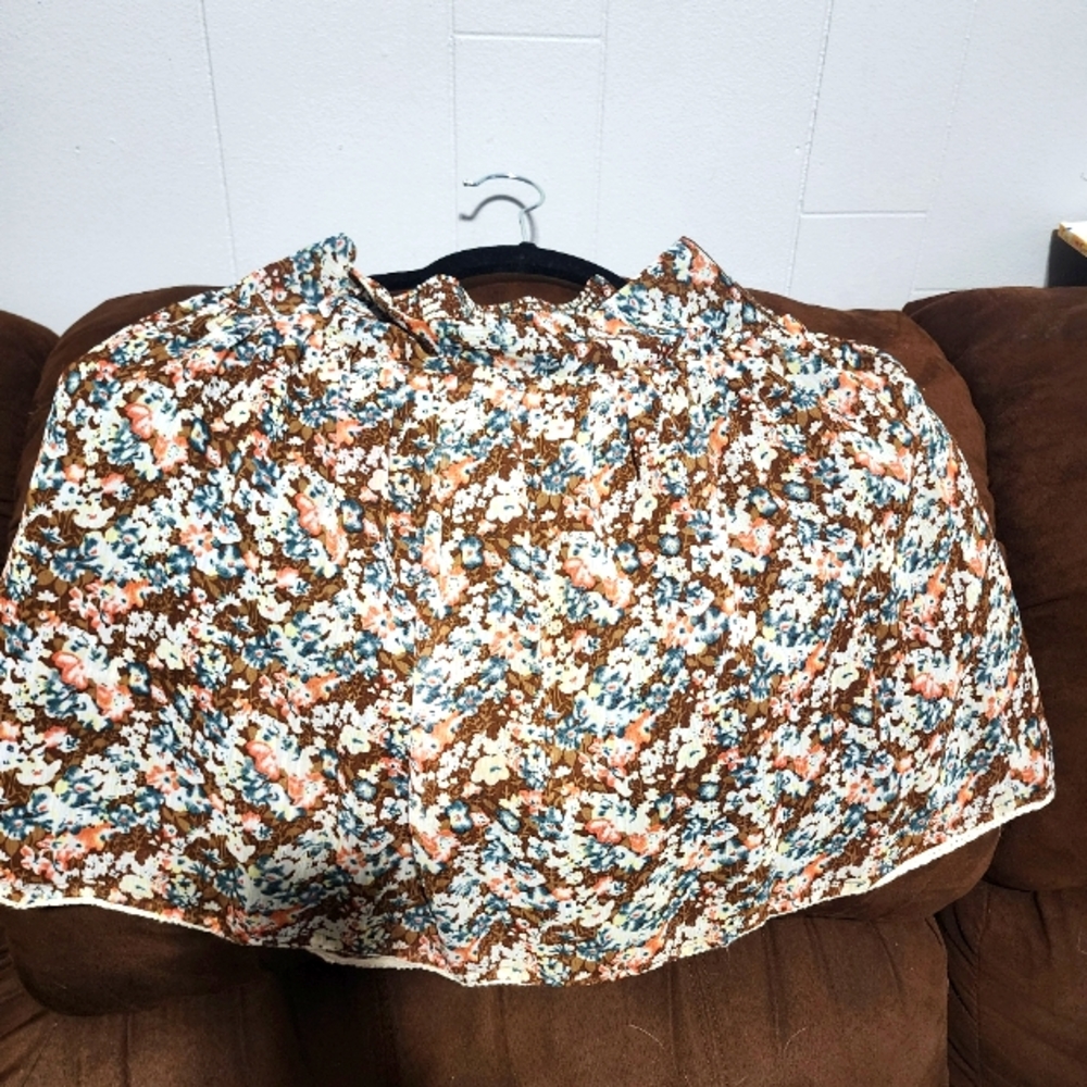 Charlotte Russe Multi floral mini skirt, Size S, lined, elastic waist